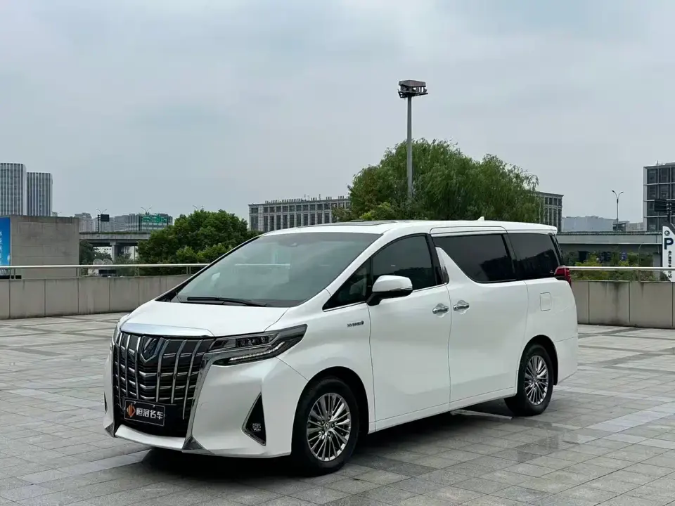 Toyota Alphard Hybrid 2.5L Luxury 2022