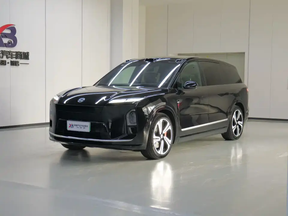 NIO ES8 Base Model 7-Seater 2025