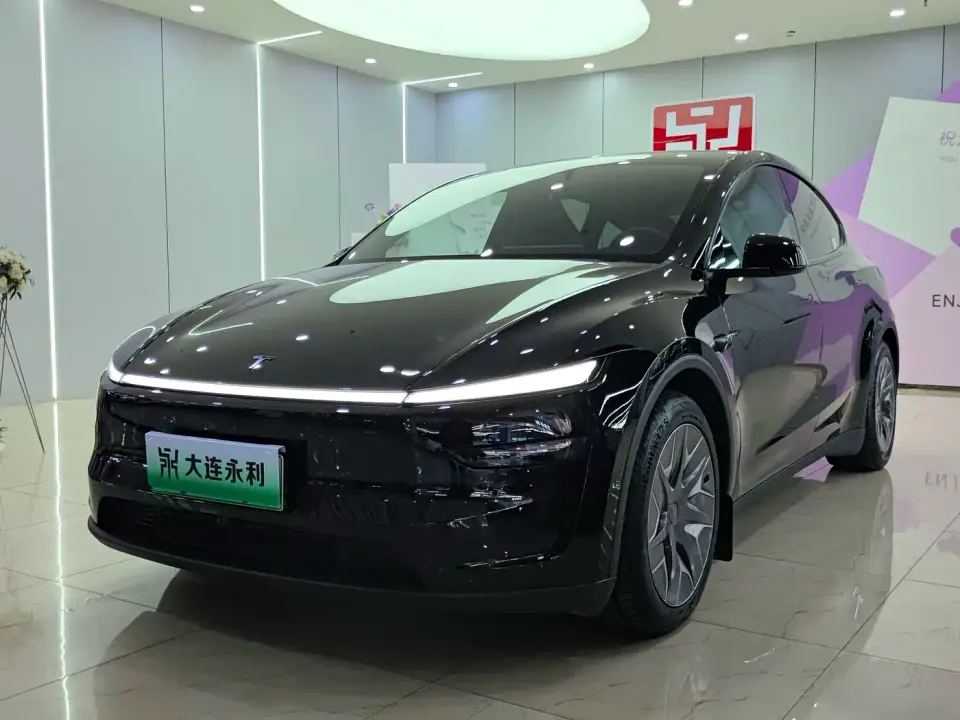 Tesla Model Y L Facelift Long Range AWD 2025
