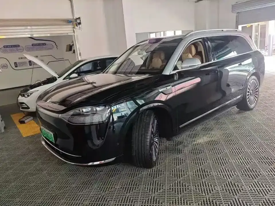 AITO Wenjie AITO M9 Extended Range Ultra 52kWh 5-Seater 2025