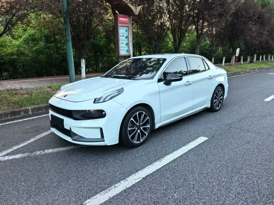 Lynk & Co 03 1.5TD DCT Power Edition China VI 2020