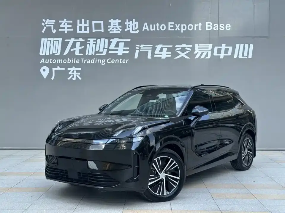 Lynk & Co 08 EM-P 120km Long Range Plus 2024