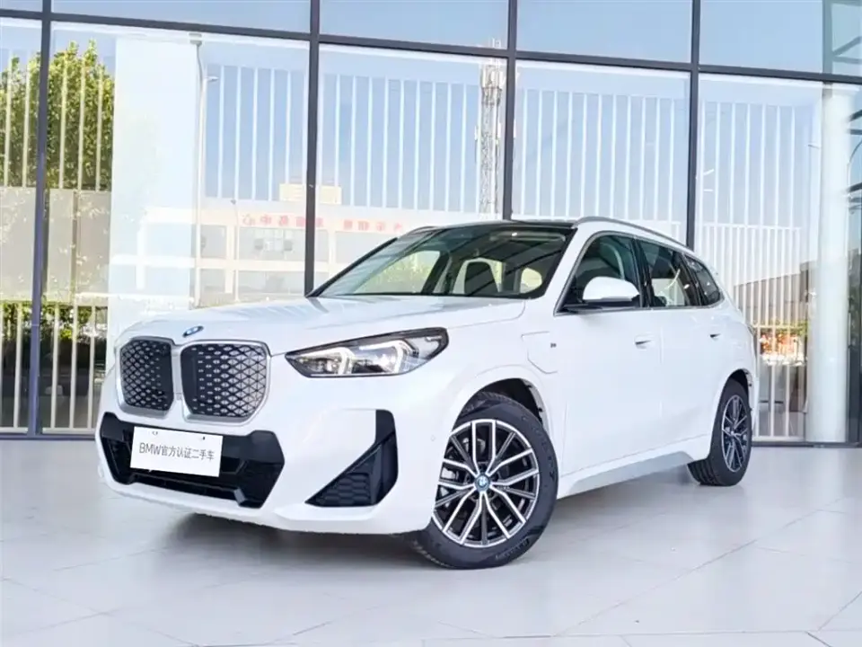 BMW iX1 eDrive25L M Sport Package 2026