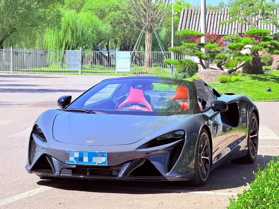 McLaren Artura 3.0T Hybrid Spider 2024