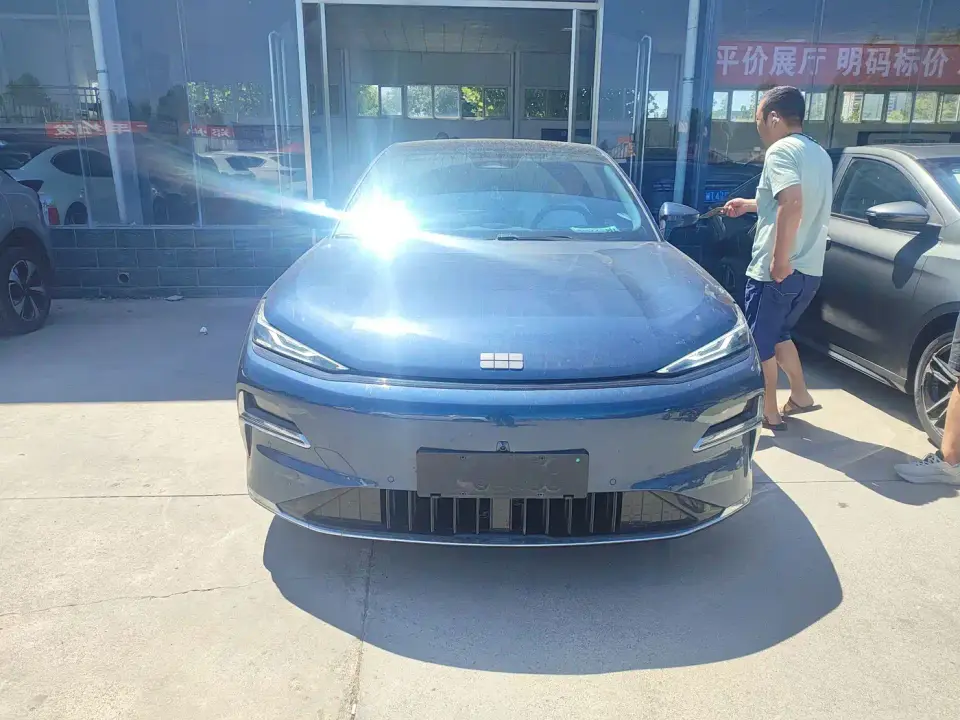 Geely Galaxy Galaxy Xingyao 8 130km EM-i Premium Edition 2025