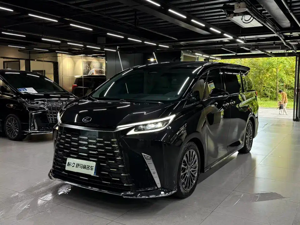 Lexus LM Model 500h Four-Seater Imperial Edition 2025