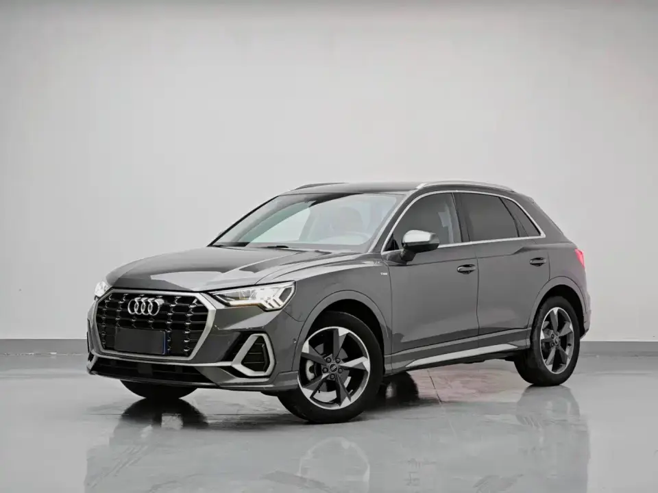 Audi Q3 35 TFSI Fashion Dynamic (1.4T) 2023