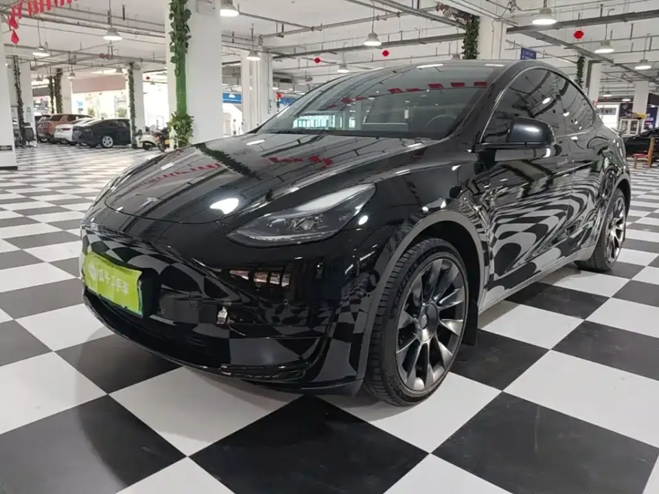 Tesla Model Y Facelift Rear-Wheel Drive Version 2023