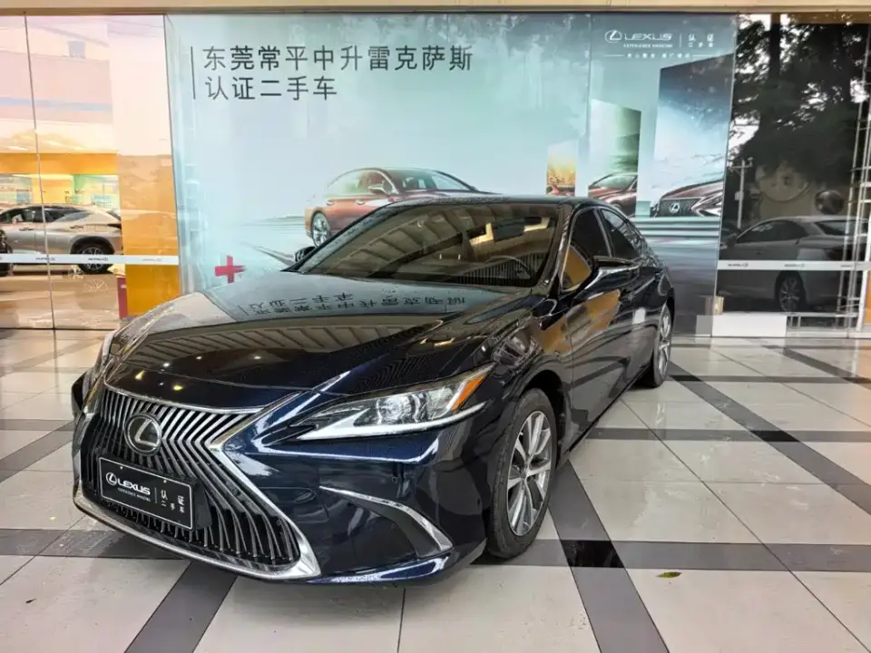 Lexus ES 200 Excellence 2021