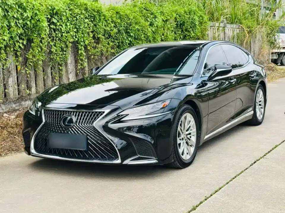 Lexus LS 500h Luxury (China VI) 2020