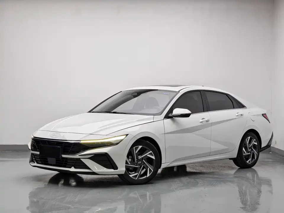Hyundai Elantra Model 1.5L CVT LUX Premium Edition 2023
