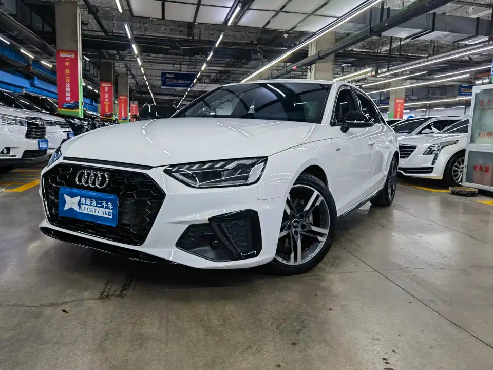 Audi A4L 40 TFSI Luxury Sport 2023
