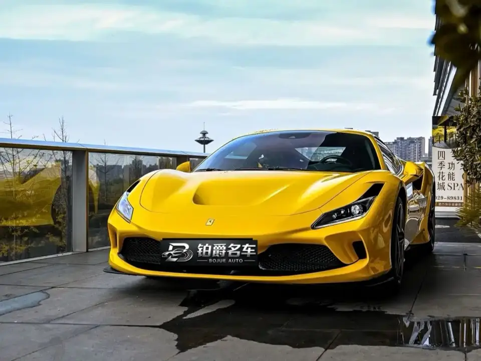 Ferrari F8 Tributo 3.9T V8 2022