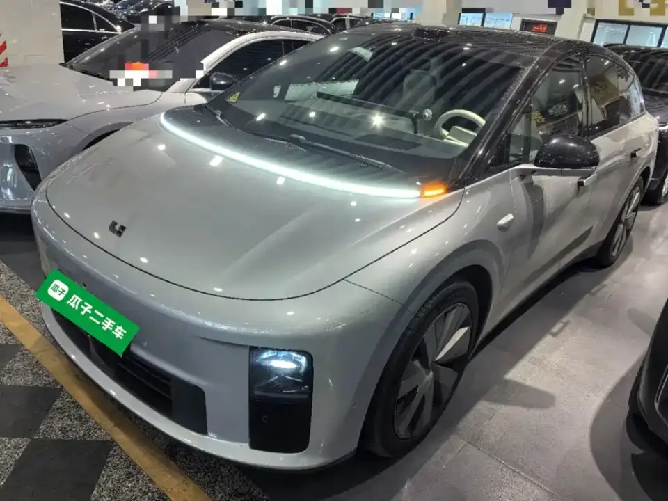 Li Auto i6 4WD Base Model 2026