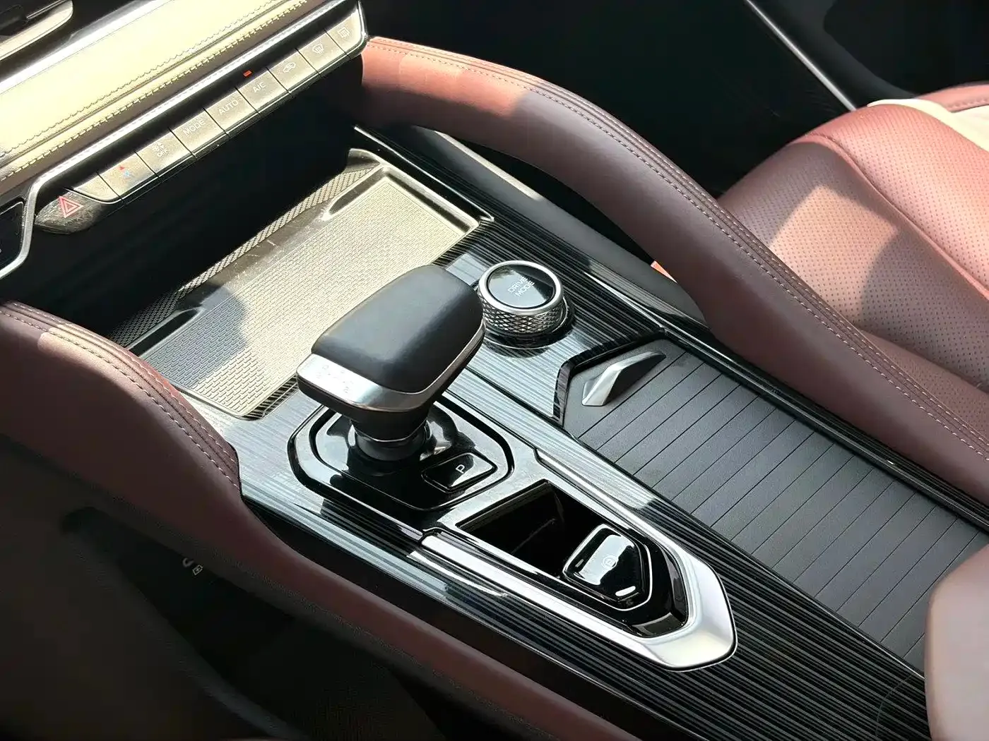 Geely Xingyue L 2.0TD DCT EVO FWD Flagship 2021 — фото 12