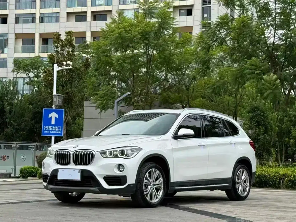 BMW X1 sDrive20Li Leading Model 2020