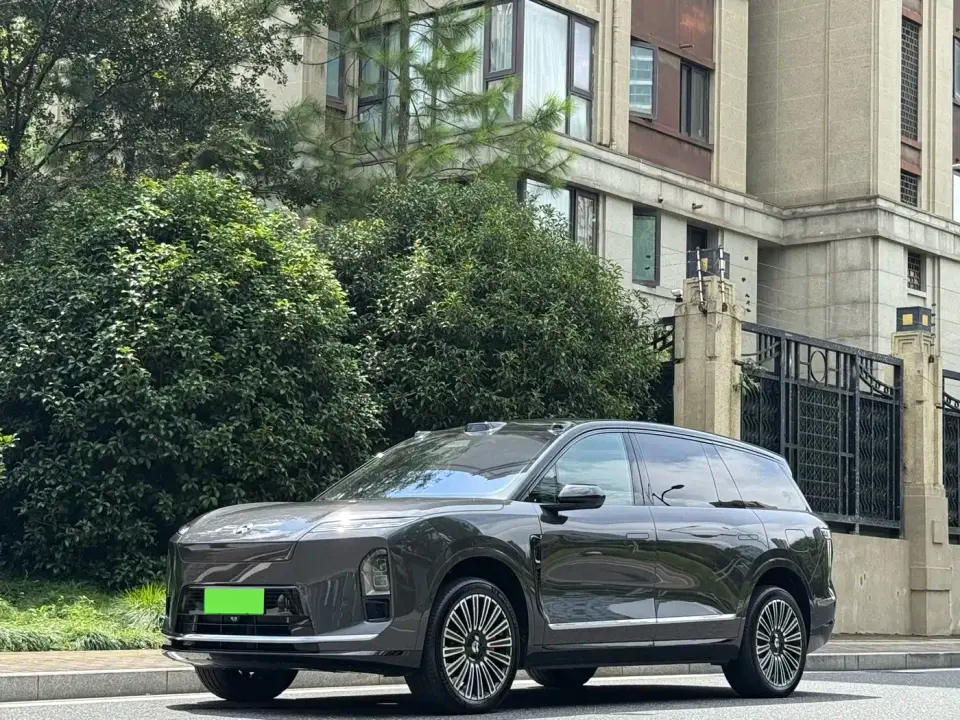 NIO ES8 Model 6-Seat Executive Luxury Edition 2025