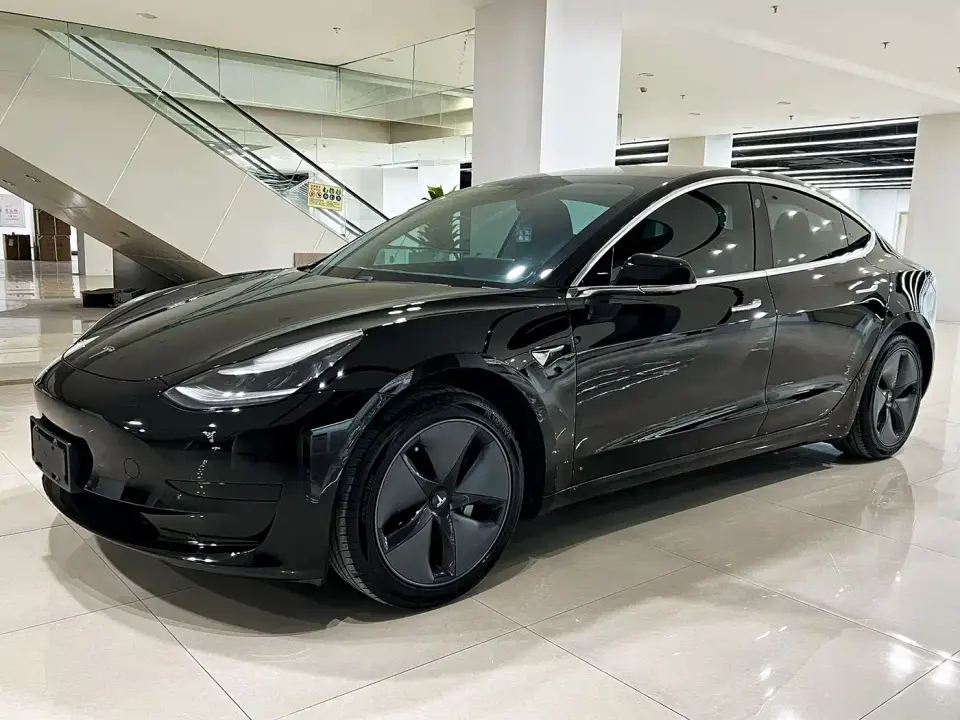 Tesla Model 3 Standard Range Rear-Wheel Drive Upgrade 2020