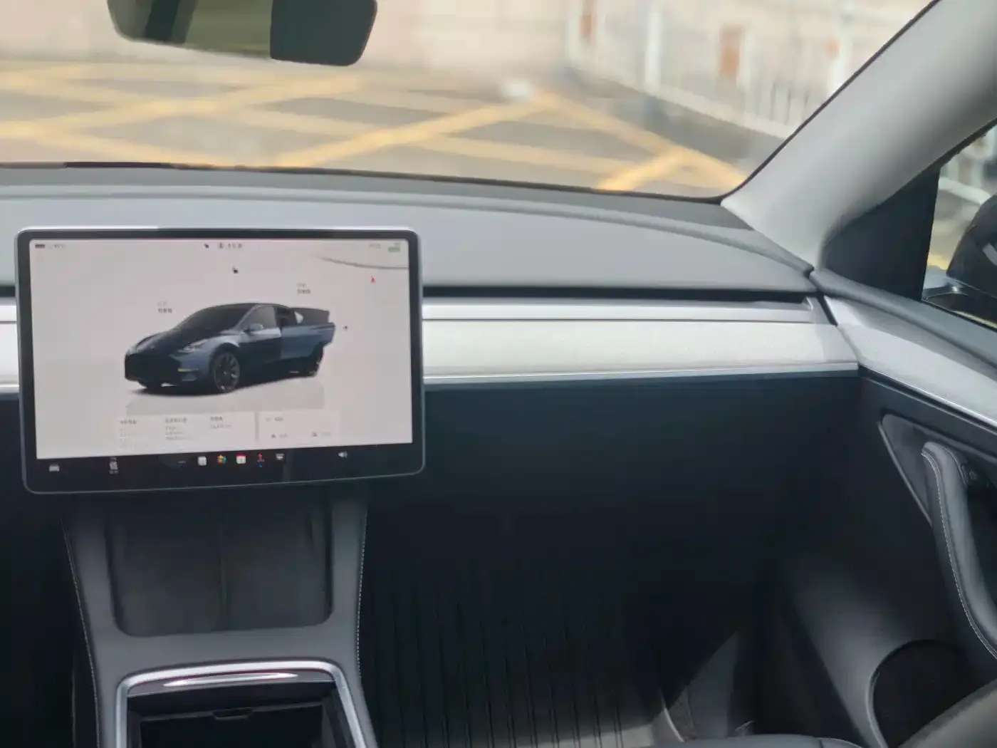 Tesla Model Y Rear-Wheel Drive Version 2024 — фото 7