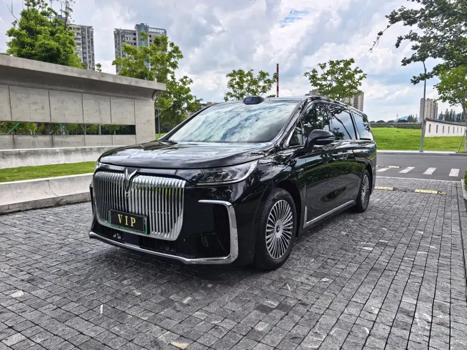 Voyah Auto Voyah Dreamer Model PHEV 4WD Excellent QianKun Edition 2025