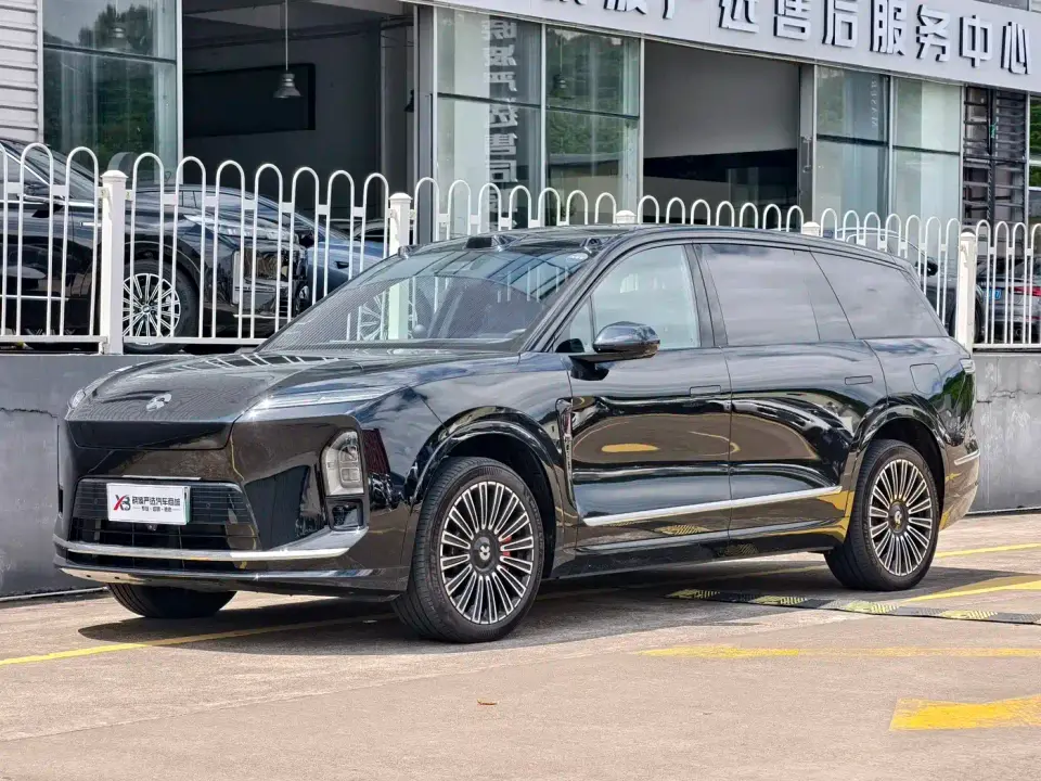 NIO ES8 Base Model 7-Seater 2025