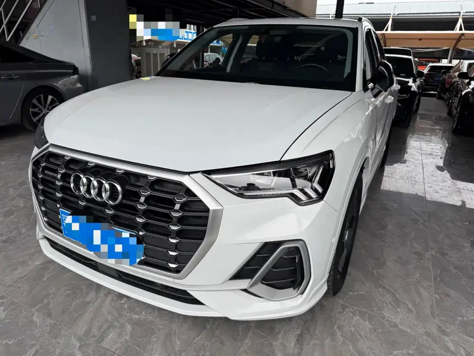 Audi Q3 35 TFSI Fashion Dynamic (1.4T) 2023