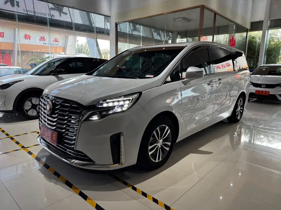 Buick GL8 ES Landmark 653T Premium 2022