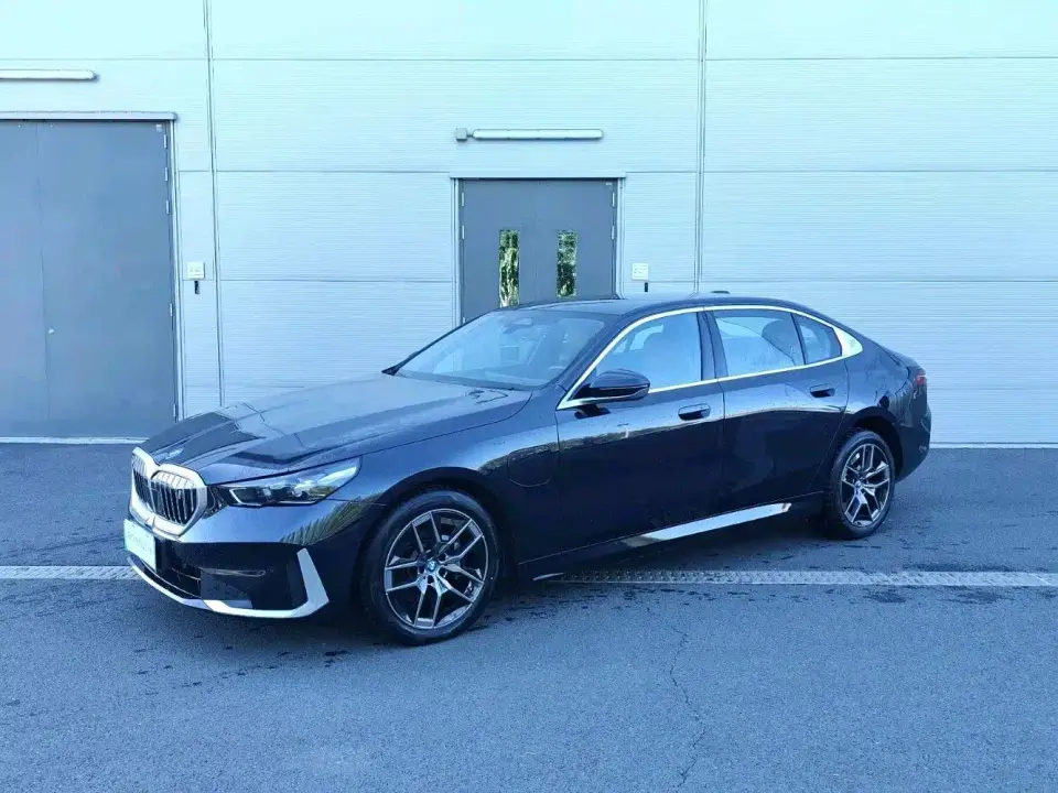 BMW i5 eDrive 35L Luxury Package 2026
