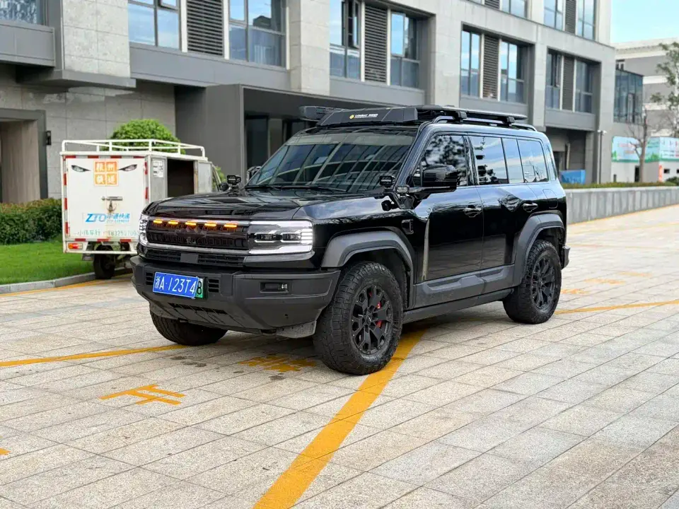 Fangchengbao Leopard 5 Yun Nian Flagship Edition 2025