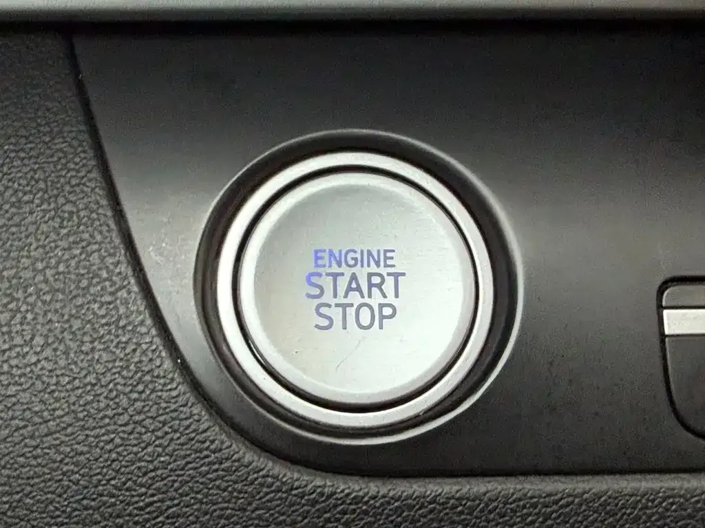 Hyundai Elantra 1.5L CVT TOP Flagship Edition 2023 — фото 14