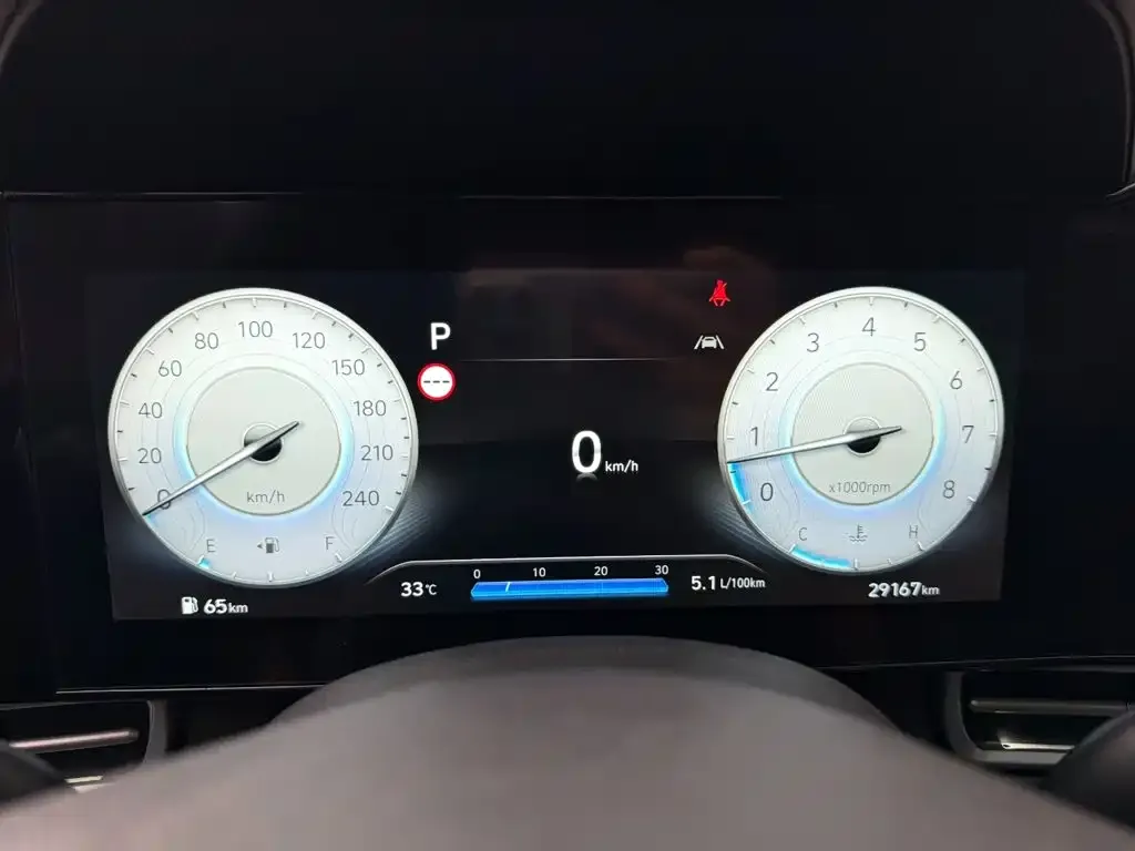 Hyundai Elantra 1.5L CVT TOP Flagship Edition 2023 — фото 8