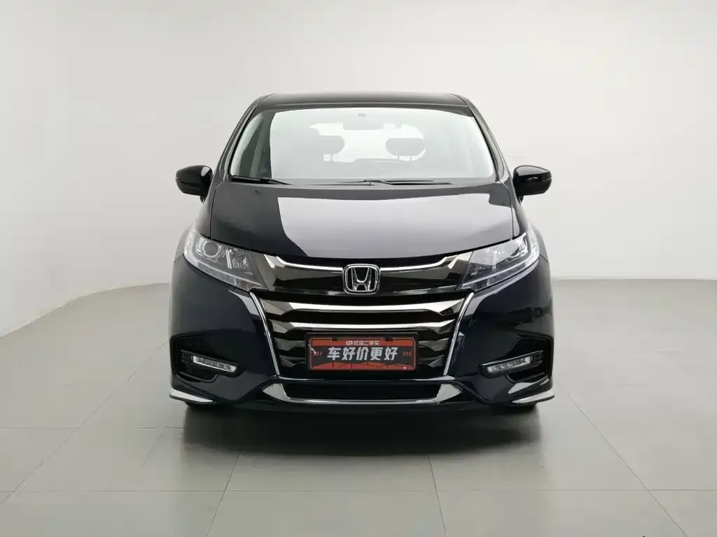 Honda Odyssey 2.0L Sharp Comfort Edition 2021 — фото 3