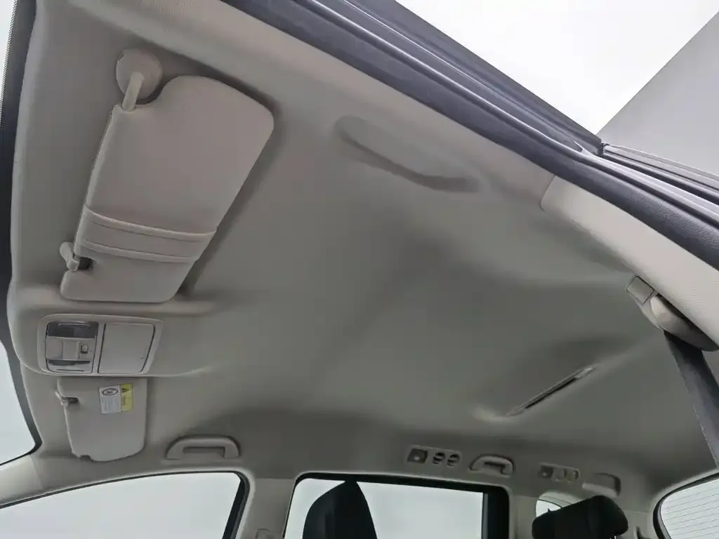 Honda Odyssey 2.0L Sharp Comfort Edition 2021 — фото 14