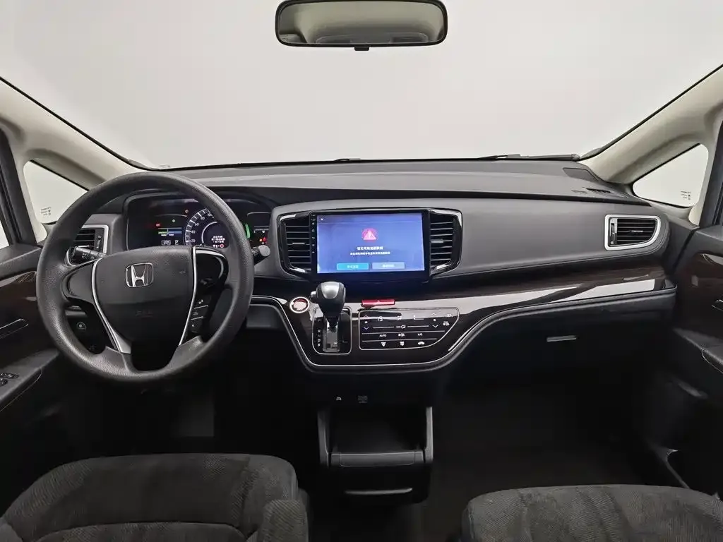 Honda Odyssey 2.0L Sharp Comfort Edition 2021 — фото 5