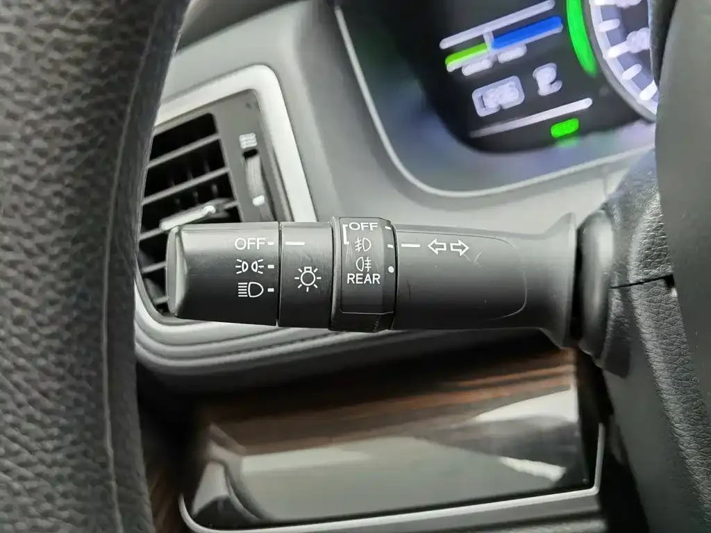 Honda Odyssey 2.0L Sharp Comfort Edition 2021 — фото 21