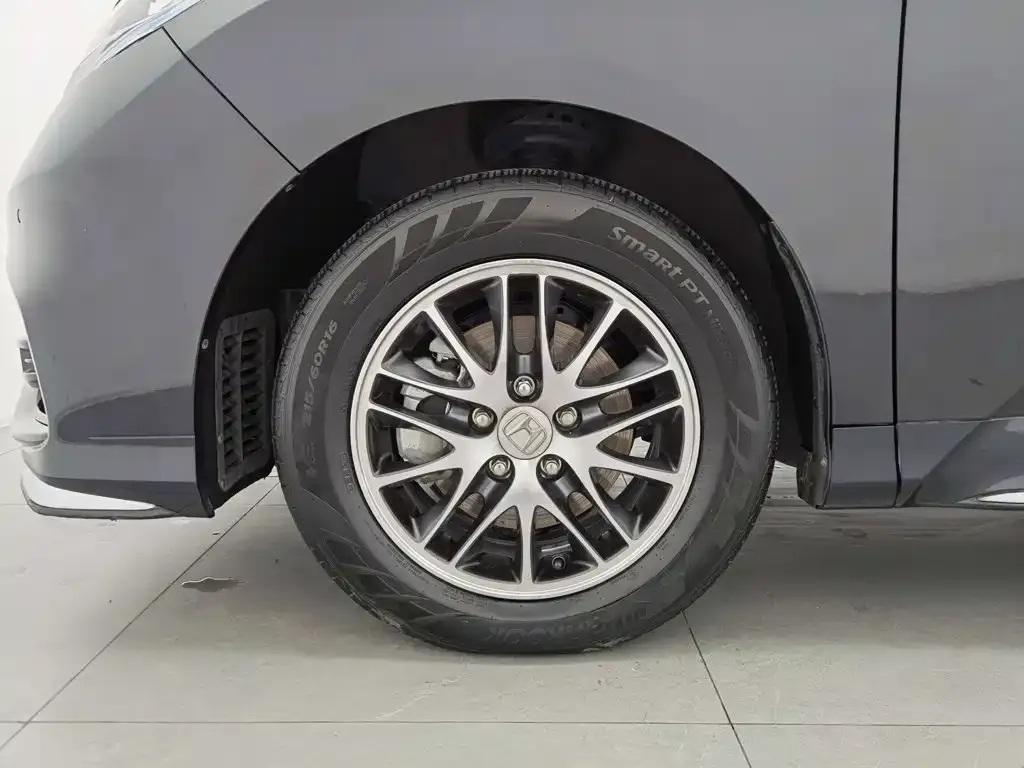 Honda Odyssey 2.0L Sharp Comfort Edition 2021 — фото 17