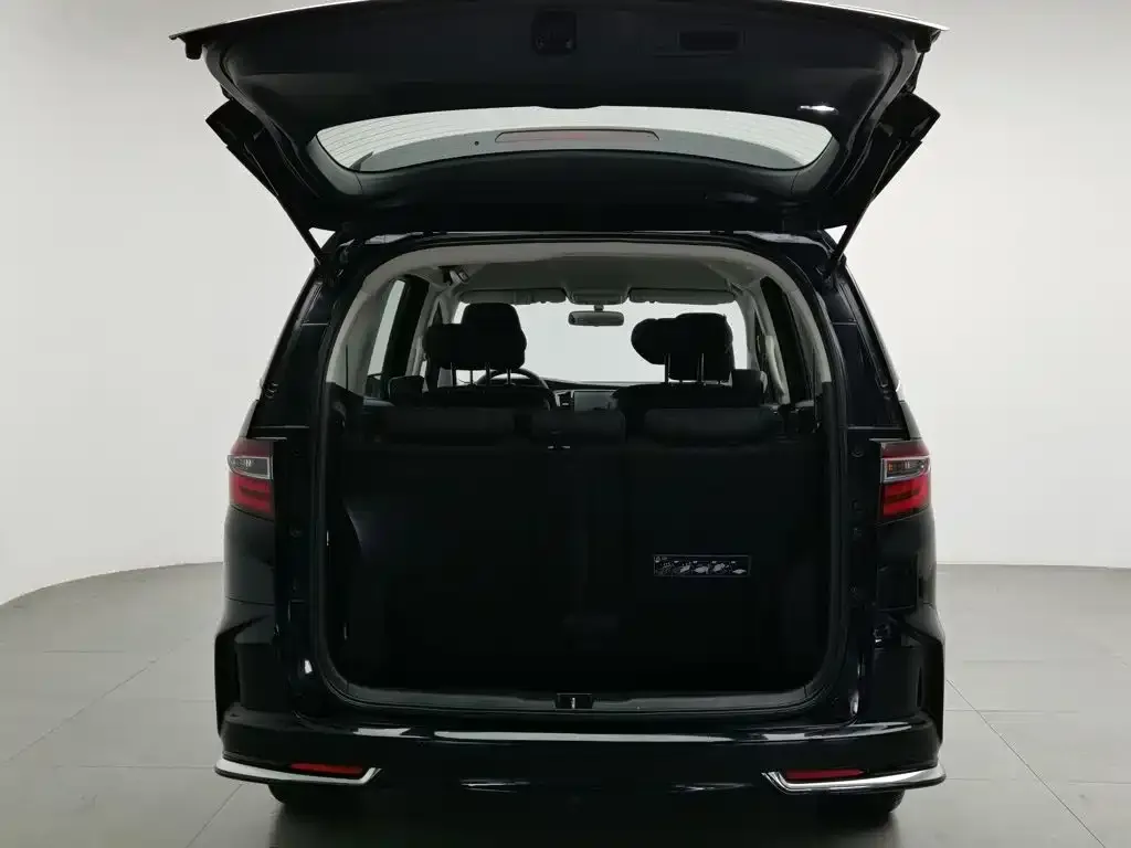 Honda Odyssey 2.0L Sharp Comfort Edition 2021 — фото 16