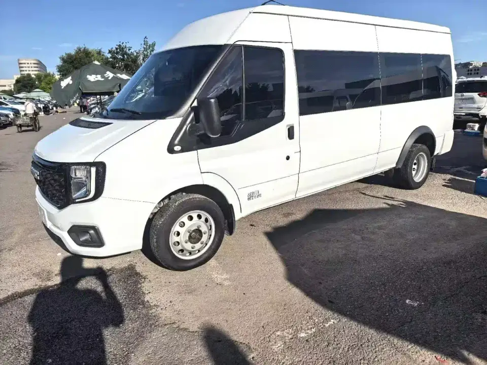 Jiangling JMC Fushun 2.0T Manual Van Long Wheelbase High Roof 3-seater 2024