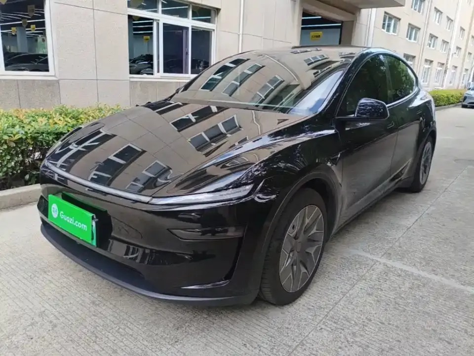Tesla Model Y L Facelift Long Range AWD 2025