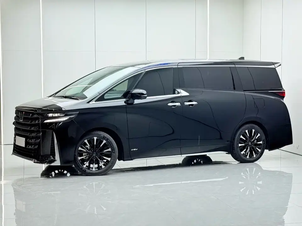 Toyota Vellfire Crown Hybrid 2.5L Executive Premium Edition 2025