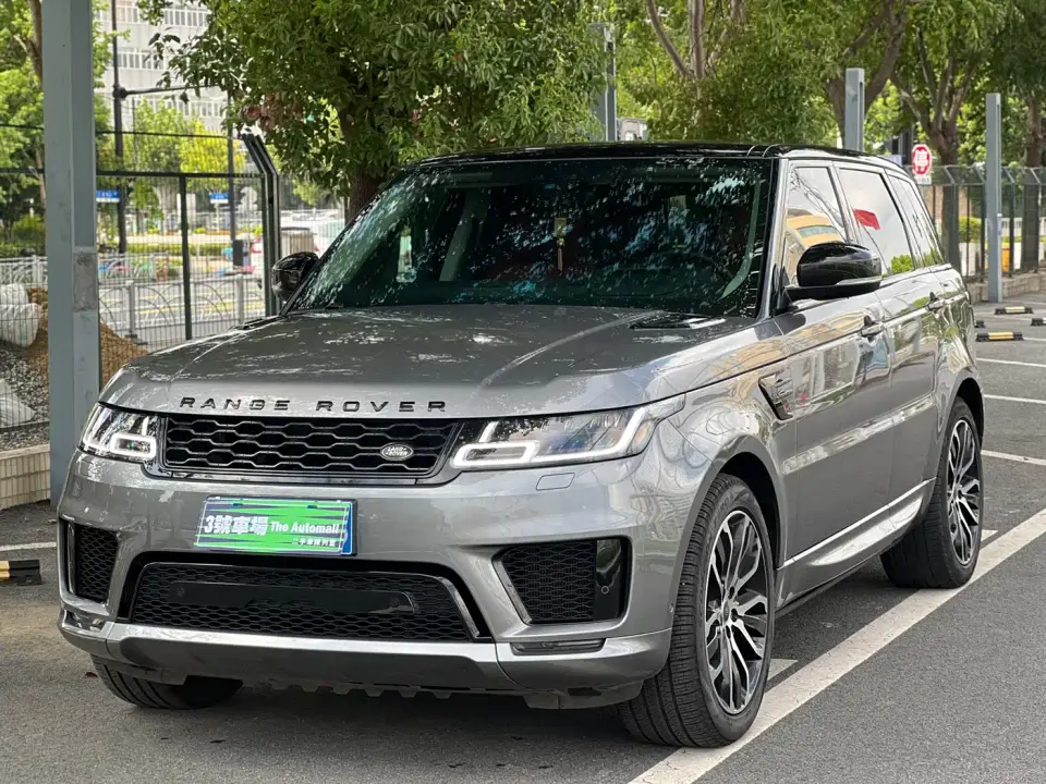 Land Rover Range Rover Sport 3.0 L6 Gloss Black Edition 2022