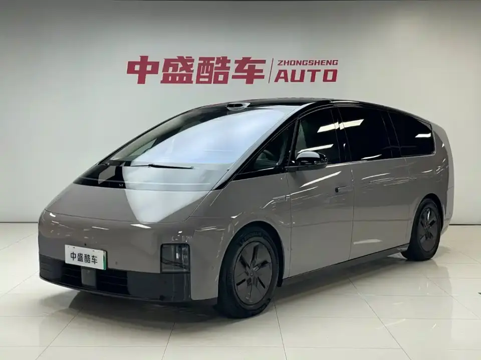 Li Auto MEGA Model Home Family Special Edition 2025