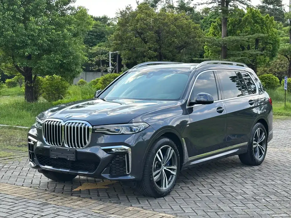 BMW X7 xDrive40i Premium M Sport Package 2021