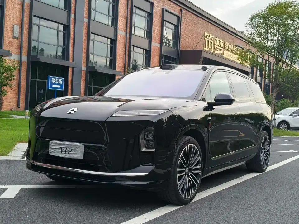 NIO ES8 Base Model 2025