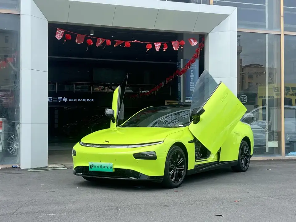 XPeng P7 670E Wing Edition 2021