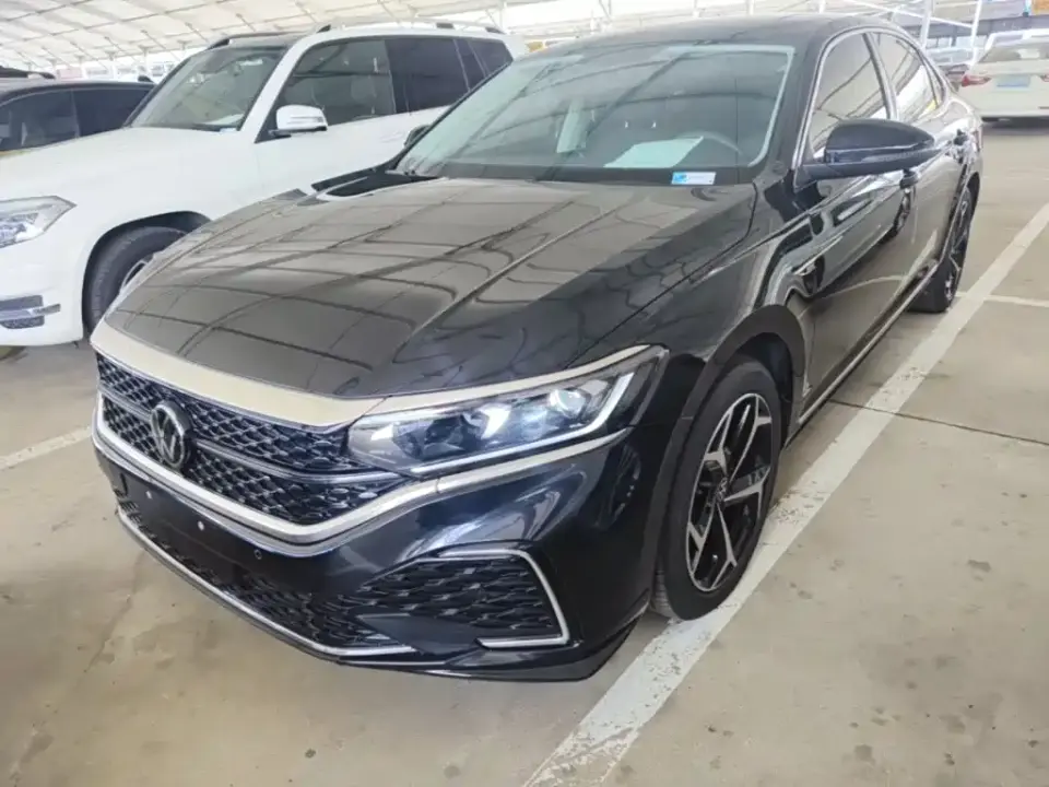 Volkswagen Passat Outstanding Edition 380TSI Starlight Dragon Soaring Version 2026