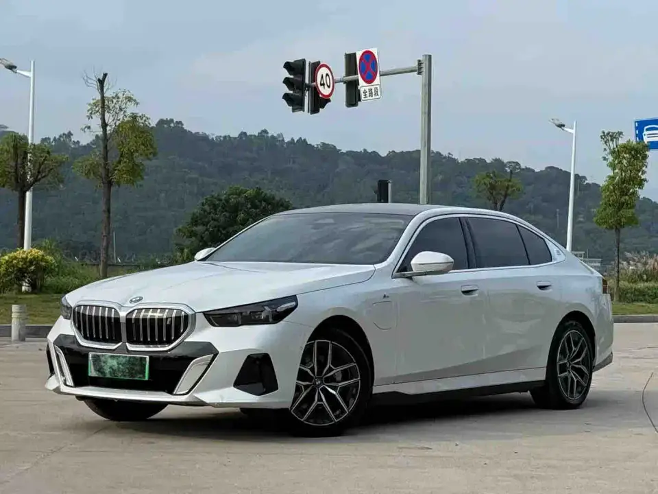 BMW i5 eDrive 35L M Sport Package 2025