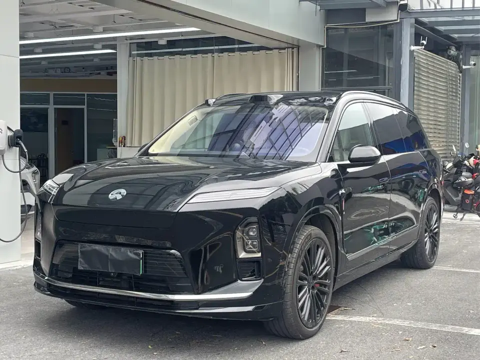 NIO ES8 Base Model 2025