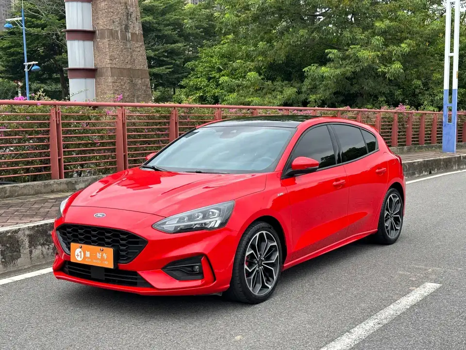 Ford Focus Hatchback EcoBoost 180 Automatic ST Line 2021