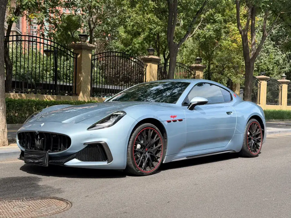 Maserati GranTurismo 3.0T Trofeo 2024